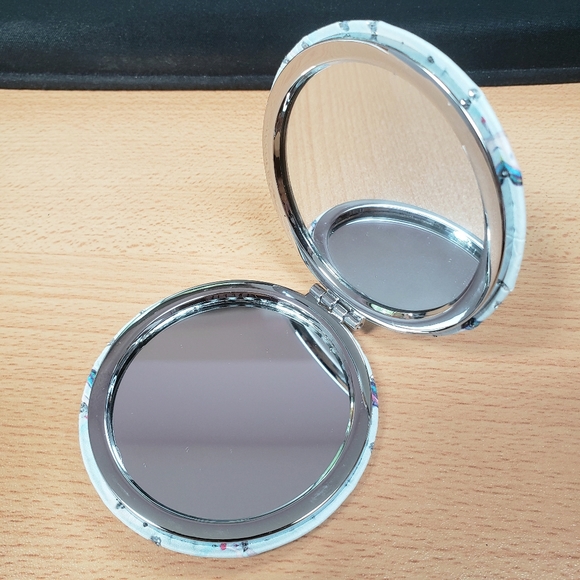 New Compact Mirror 3" Dual Sided - Picture 3 of 3